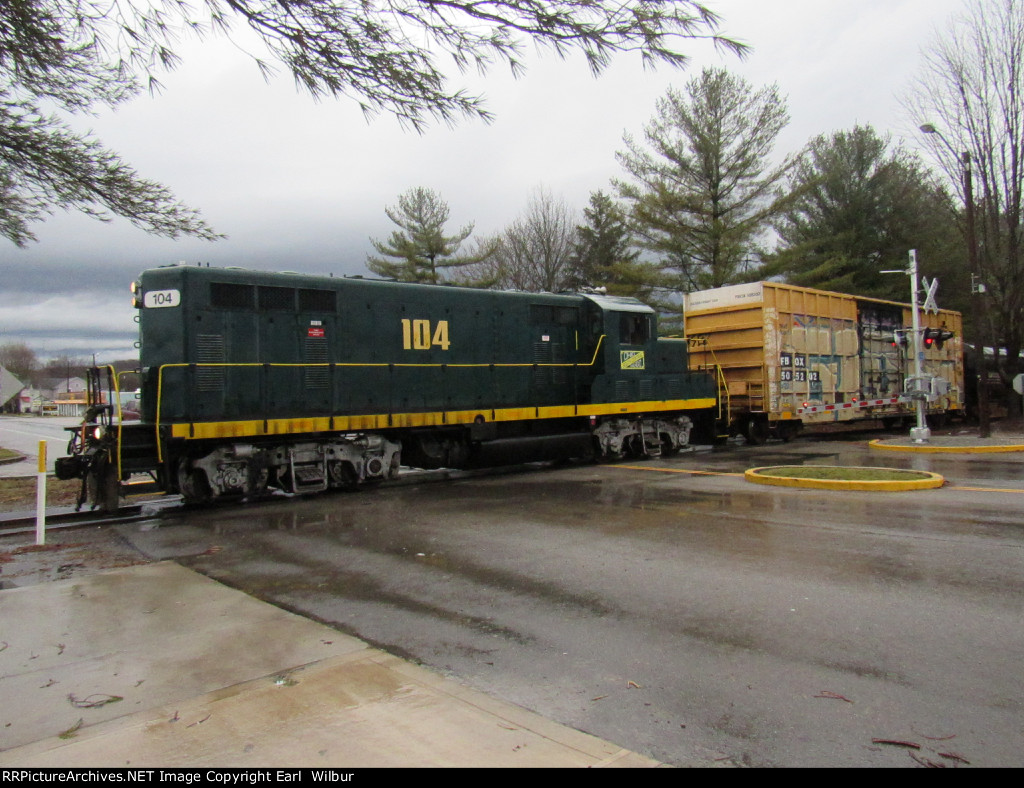 Ohio South Central Railroad (OSCR) 104